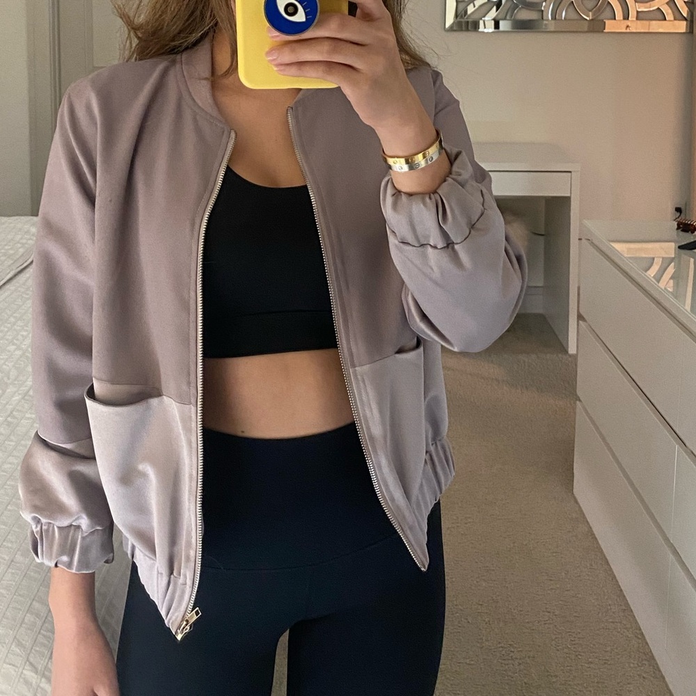 Missguided silky jacket. Size 2, lavender grey color.